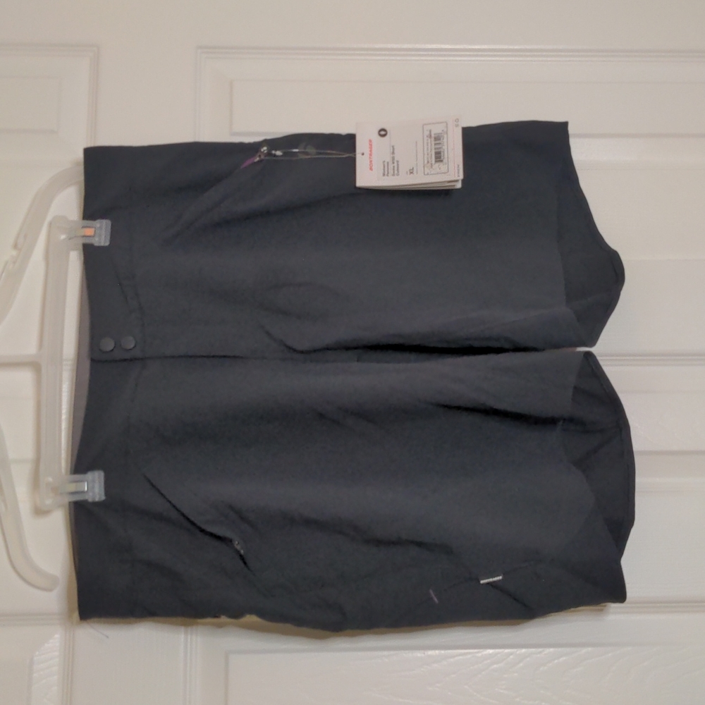 NWT Bontrager Evoke Women's XL padded/lined biking shorts